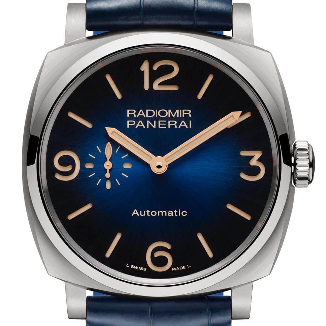 パネライのインスタグラム：「One of two limited editions that will be releasing this spring. This is the #Panerai #PAM1078 45mm Radiomir 1940’s Mediterraneo with gradient blue sunburst dial. Limited to only 232 pieces and retailing for $11,200. This piece is powered by the P.4000 3 Day micro rotor automatic movement displayed through a sapphire case back with wave like etchings on the back. #paneraicentral」