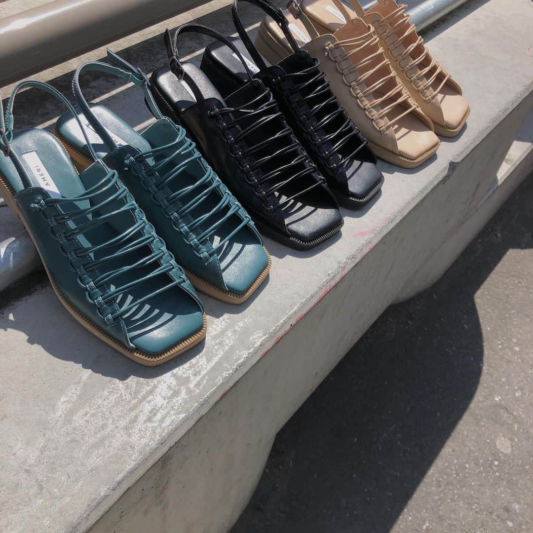 Ameri VINTAGE LUMINE SHINJUKUさんのインスタグラム写真 - (Ameri VINTAGE LUMINE SHINJUKUInstagram)「PICK UP ITEM❤︎ . . スクエアトゥが可愛いフラットサンダル👡 全カラー・サイズご用意ございます‼︎ . . BUNDLING SANDAL BLK/BEG/BLU S/M/L ￥20,000 +tax . . #shoes #sandal #footwear #ss #2020ss #ameri #amerivintage #shinjuku #lumine #tokyo」4月7日 16時09分 - ameri_shinjuku