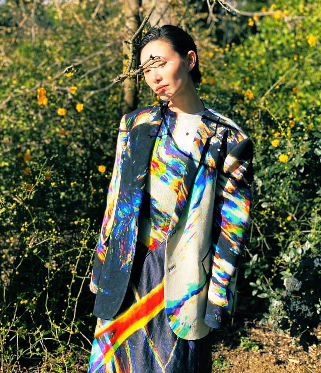 のインスタグラム：「._ @awaytomars Shoot Paris.  Thanks @alfredoorobio @mariliabiasi  @lailasoares_ls ._ #awaytomars #fashion #paris #mode #runway #model #japanese #manahamada」
