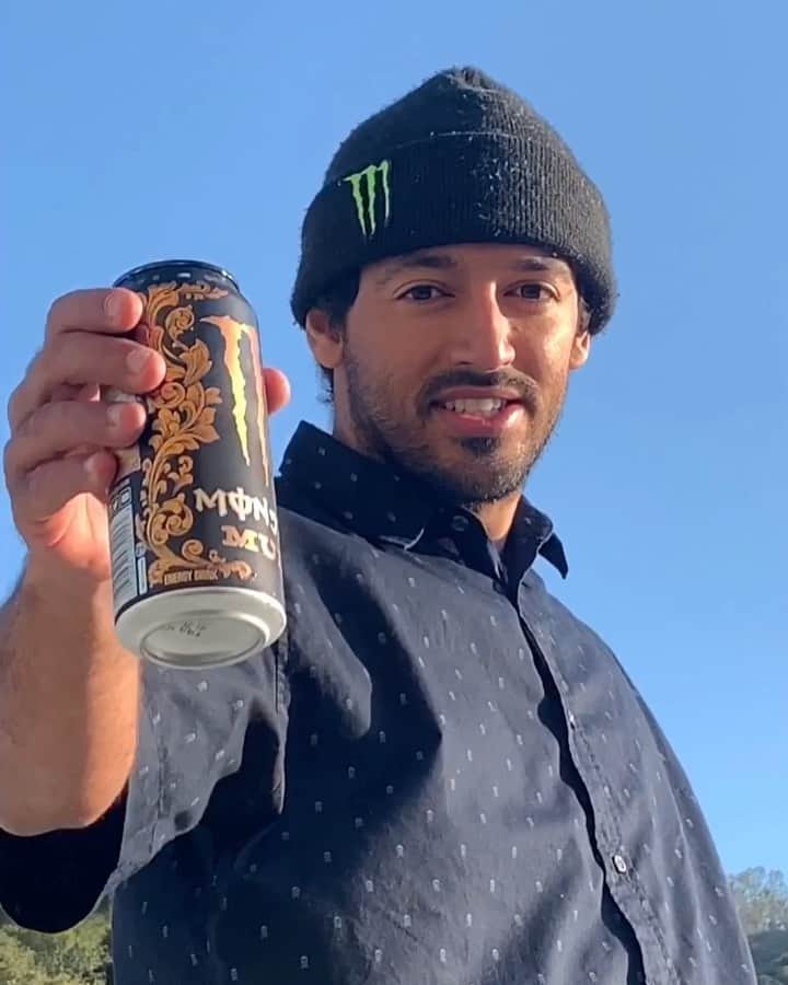 のインスタグラム：「Challenge Accepted @AxellHodges . See a @MonsterEnergy Send a Monster! #CrushQuarentine ⚔️ Now I Nominate @shigeophoto @fporto @rayssalealsk8 @filipetoledo @barbararizzeto @angel_pics 😈」