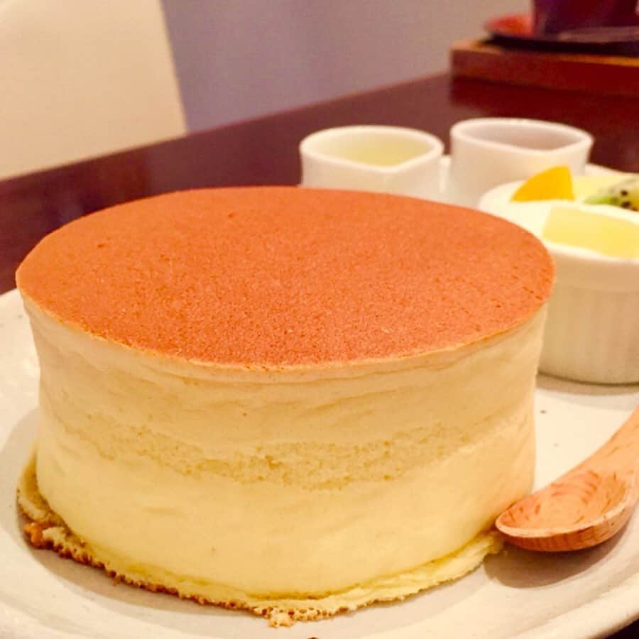 RETRIP<リトリップ>グルメのグルメインスタ