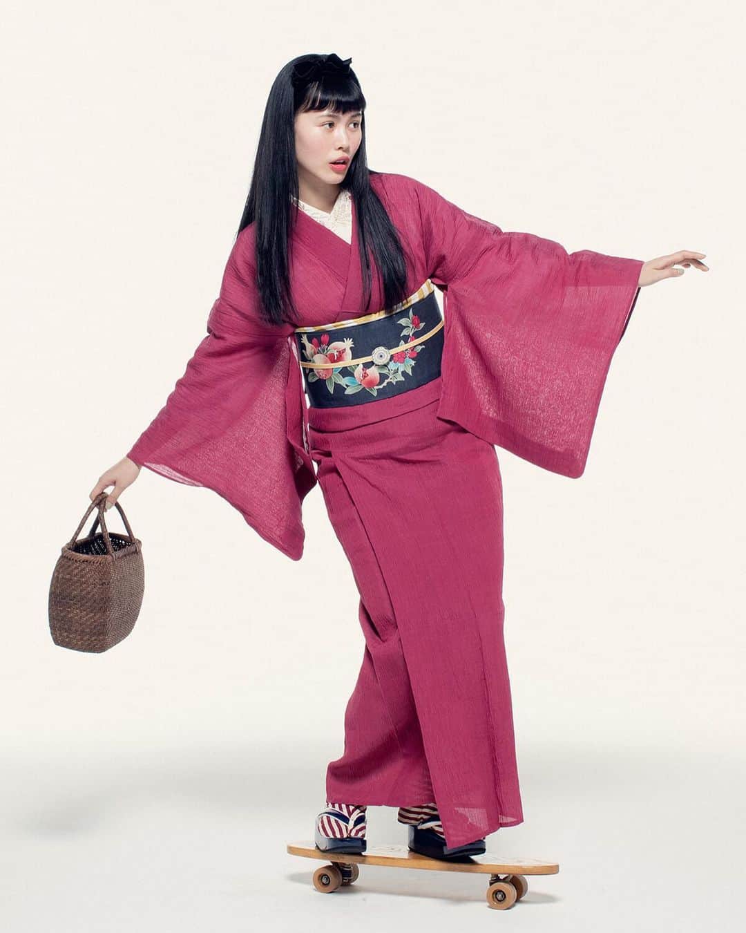 のインスタグラム：「@kimonobynadeshiko  Catalogue ss20  家にいたって妄想や 想像は自由🌸 Let’s imagine  Thank you for having me #kimonobynadeshiko #kimono #💯💯💯」