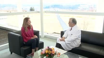 のインスタグラム：「Catch my new show “Doctor’s Insight” on NHK World. In the first 4 episodes we cover hypertension. You can also watch them online on demand as well. オンラインでも観れますよ！  Countries around the world are releasing new guidelines for diagnosing hypertension as there are clear benefits in reducing blood pressure. Studies have shown that keeping blood pressure at a low level can help prevent serious brain, heart and kidney diseases in the future.」