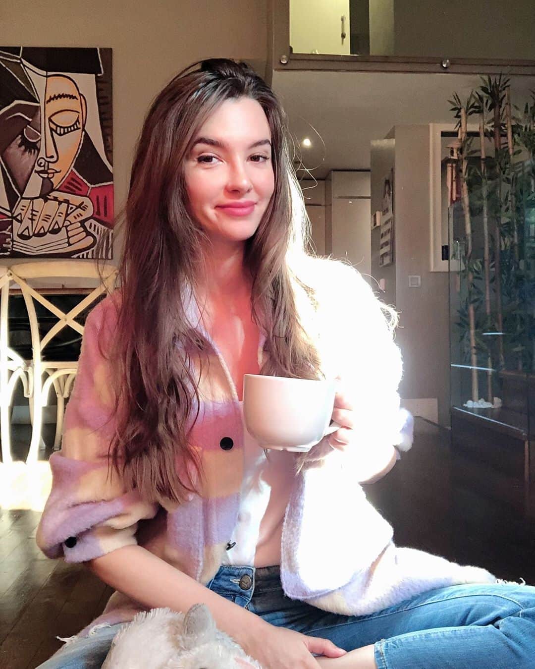 Leyla Lydia Turgutluのインスタグラム：「Güneşi görünce biraz olsun moral oldu☀️bugünleri hep birlikte atlatacağız hepinize sağlıklı bir hafta diliyorum🙏」