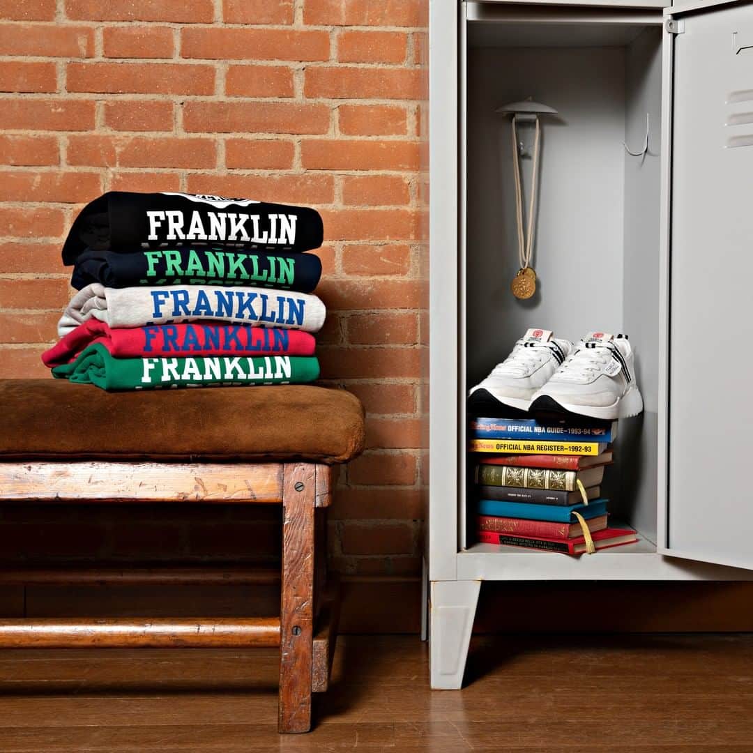 フランクリン&マーシャルのインスタグラム：「FRANKLIN & MARSHALL | SS2020 COLLECTION  Wear the right style in the right colours  #franklinandmarshall #newcollection #ss20 #sweater #shoes #sportswear」