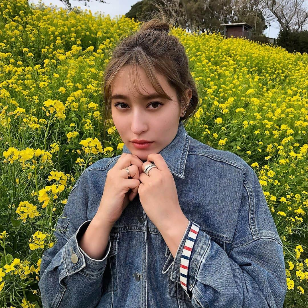 平田梨奈さんのインスタグラム写真 - (平田梨奈Instagram)「今日18時に新しい動画をYouTubeにあげま〜す✌️前に愛犬と一緒に行った旅行動画🐶お楽しみに❤️ #hirafashion」4月7日 16時55分 - hirari_official