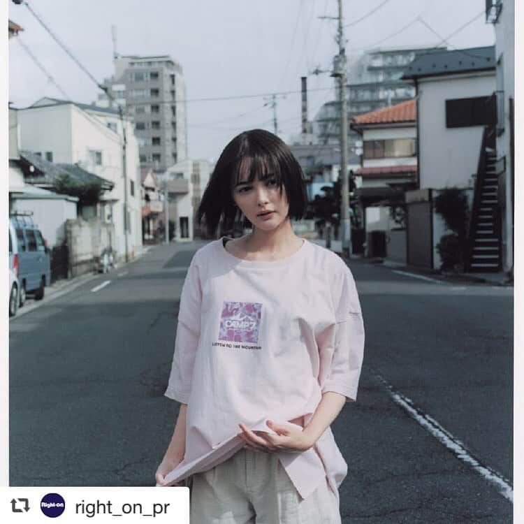 Barfout!さんのインスタグラム写真 - (Barfout!Instagram)「#repost @right_on_pr 【玉城ティナ×Right-on×BARFOUT!】 創刊28周年を迎える、音楽、映画と新しい表現者に迫るマ ンスリー・マガジン『バァフアウト！』で玉城ティナさんがCAMP7  のTシャツをかわいく着こなしてくれました！ ハイライトでスペシャルムービーも公開中。 .  是非CHECKしてみてください！ 玉城ティナさん着用 <CAMP7＞ BOXロゴTシャツ：¥2,990(+tax) . .  #righton #right_on #玉城ティナ #BARFOUT 　#バァフアウト　#camp7 #ライトオン #デニム #ジーンズ #ジーンズセレクトショップ #ファッション #ピンクコーデ #アウトドア #そしてユリコは1人になった」4月7日 18時05分 - barfout_magazine_tokyo