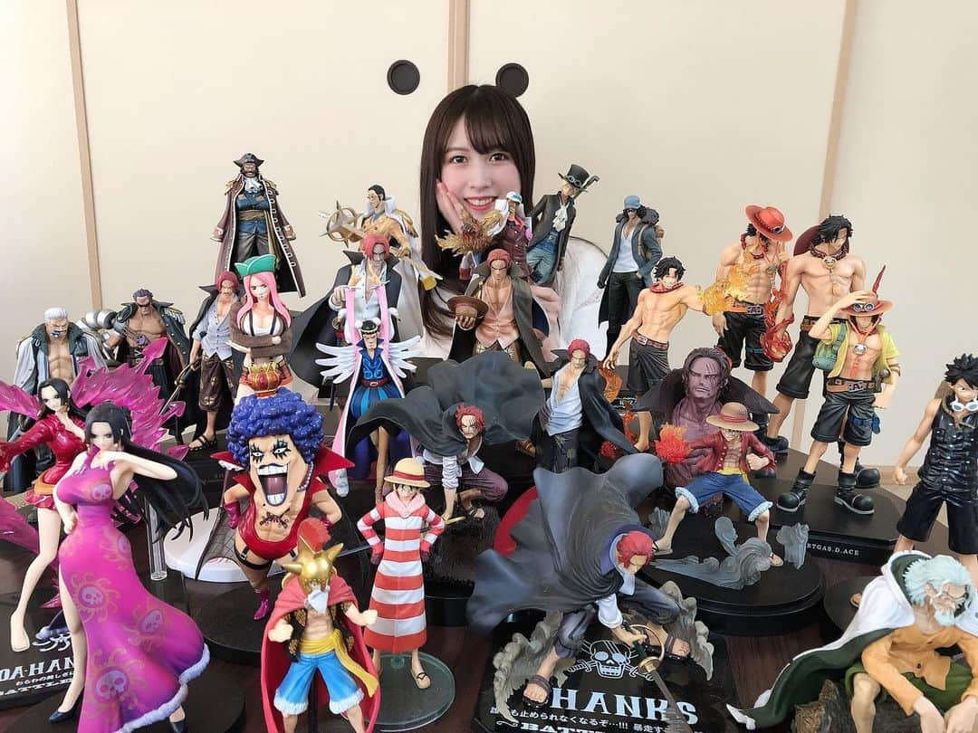 永野芹佳さんのインスタグラム写真 - (永野芹佳Instagram)「大好きな #ONE PIECE の フィギュアたちと写真撮りました🥰✨」4月7日 19時12分 - iroziro_serika