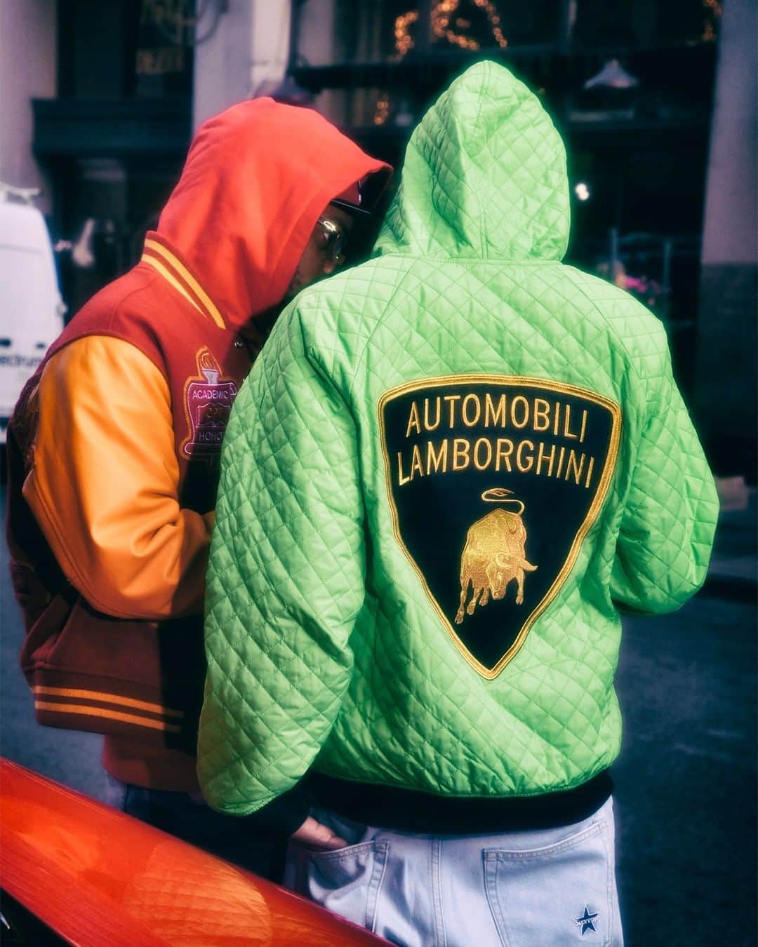 ランボルギーニさんのインスタグラム写真 - (ランボルギーニInstagram)「Automobili Lamborghini has collaborated with @supremenewyork for a new collection for Spring 2020. Check it out at our link in bio.  #Lamborghini #LamborghiniStyle」4月8日 2時06分 - lamborghini