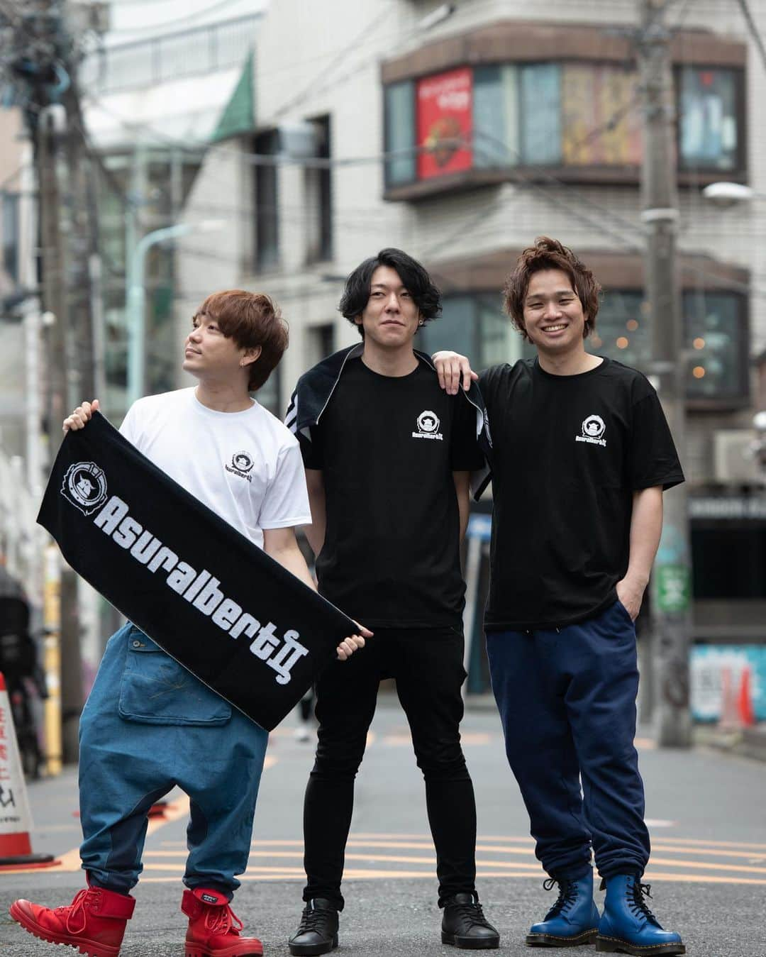 Asuralbert II（アシュラルバート2世）のインスタグラム：「#asuralbert #asuralbertii #tour #goods #webstore #logo #white #sizeM #kanehiro shingo #black #sizeL #yamazaki #sizeXL #pegi #towel #staff_suzuki  store↓↓ asuralbert2.com」