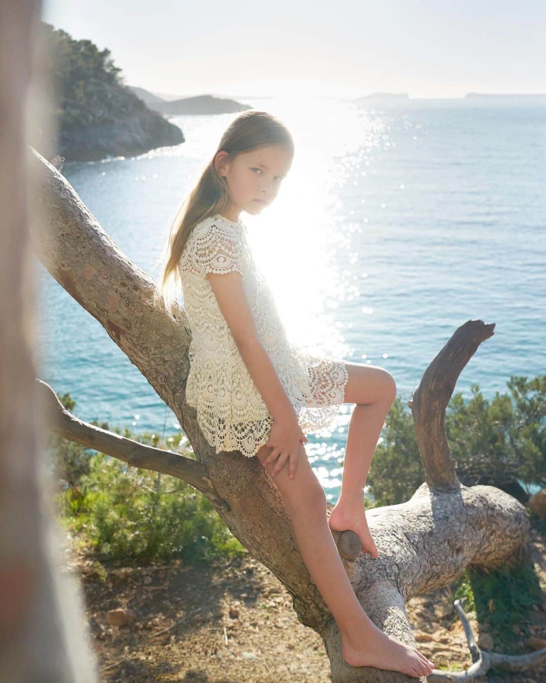 ナターシャ・ポーリーのインスタグラム：「Just A Dream 🙏🏼 @vogueparis Kids」