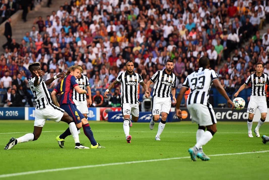 イヴァン・ラキティッチさんのインスタグラム写真 - (イヴァン・ラキティッチInstagram)「4/5  #los5deRakitic #The5ofRakitic  Juventus 🆚 @fcbarcelona 🏆 Final UEFA Champions League 📆 6/June/2015 🏟 Berlin Olimpic Stadium ⚽️ Score: 1-3  Goals: Morata (55’) I.Rakitic(4’), Suarez(68’),Neymar (96’)」4月7日 21時52分 - ivanrakitic
