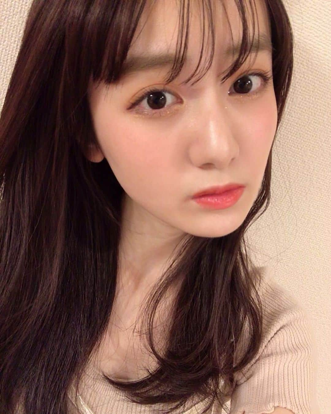 中川梨花さんのインスタグラム写真 - (中川梨花Instagram)「. インスタライブありがとう🌷 ヘアメイク大人っぽい！って褒めてくれて嬉しかったよ〜🤭💓 . . . . #韓国コスメ #韓国メイク #中国メイク #followｍe #チャイボーグメイク #shima #ヘアカット #fashion #milkfed #paulandjoe #toofaced #3ce #mac #macペタルパワー #韓国ファッション #赞 #粉我 #照片 #时装  #팔로우환영 #팔로미 #코디 #여친룩 #셀카그램 #메이크업 #뷰티스타그램 #모델 #팔로우미 #패션스타그램」4月7日 22時21分 - rikanakagawa_official