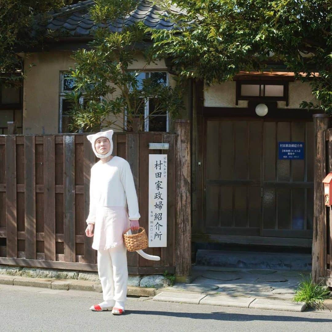 濱田岳さんのインスタグラム写真 - (濱田岳Instagram)「少しでも、皆様の癒しになる事が出来れば。  そんなだいそれたつもりで、 参加した訳ではないのですが。  恥ずかしながら、 僕の出来る事はこんな事でしかないのですが。 申し訳ありません。  また、皆さまのお目にかかれるよう、 僕も、 今日できる事頑張りたいと思います。  #きょうの猫村さん  #大好き です。 #松重豊 先輩  #テレ東  #ぼっちゃん  #濱田 岳」4月7日 22時24分 - gaku_hamada_official