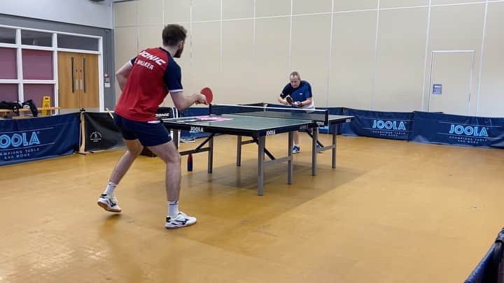 サム・ウォーカーのインスタグラム：「Here’s a few points from one of the last sessions before we went into lockdown! 🏓💪🏻」