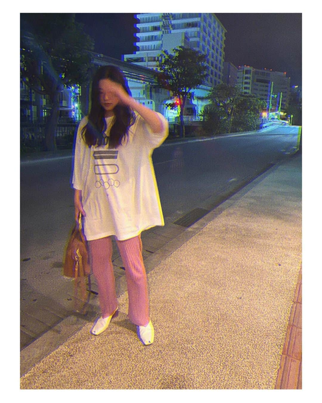 玉城翔子さんのインスタグラム写真 - (玉城翔子Instagram)「いつかの服 買ってて良かった EUREKAの5050T-Shirt👾」4月7日 23時45分 - shoco1116