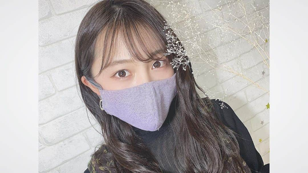 山本彩加さんのインスタグラム写真 - (山本彩加Instagram)「マスクを作りました😷♡﻿ ﻿ ﻿ ﻿ ﻿ 〜作り方〜﻿ ﻿ 1. 型紙に合わせて布をカットする﻿ ﻿ 2. 表布同士、裏布同士を縫い合わせる﻿ (裁ほう上手などでも大丈夫です！)﻿ ﻿ 3. 表布と裏布を縫い合わせる﻿ (縫い終わったらアイロンなどで、型をつけるとよいです！)﻿ ﻿ 4. ゴム通し口をつくる﻿ ﻿ 5.紐をとおす﻿ ﻿  リバーシブルでも使えます🌷 ﻿ マスク不足が続いている今、﻿ 何か自分に出来ることはないかなぁ。と思い、﻿ 自分で作成そして、皆さんにも是非こうして作っていただいて、毎日のマスク着用での感染予防対策を、してほしい！と思い、こうして発信することにしました。﻿ ﻿ 今こうして家で作成している方がたくさんいるそうで、 材料がなかなかなかったんですが、手芸屋さんに お話を聞くと、代用品まで用意してくださっていて、教えてくださりました。今回だと、マスクの紐がなく　#ズパゲッティ　という生地で代用しました。 ﻿ 明日から家で過ごす時間がより長くなると思います。是非おうちで作ってみてください☺️✨﻿ ﻿ ﻿ ﻿ ﻿ #手作りマスク　#マスク」4月7日 23時54分 - ayaka48_yanyan