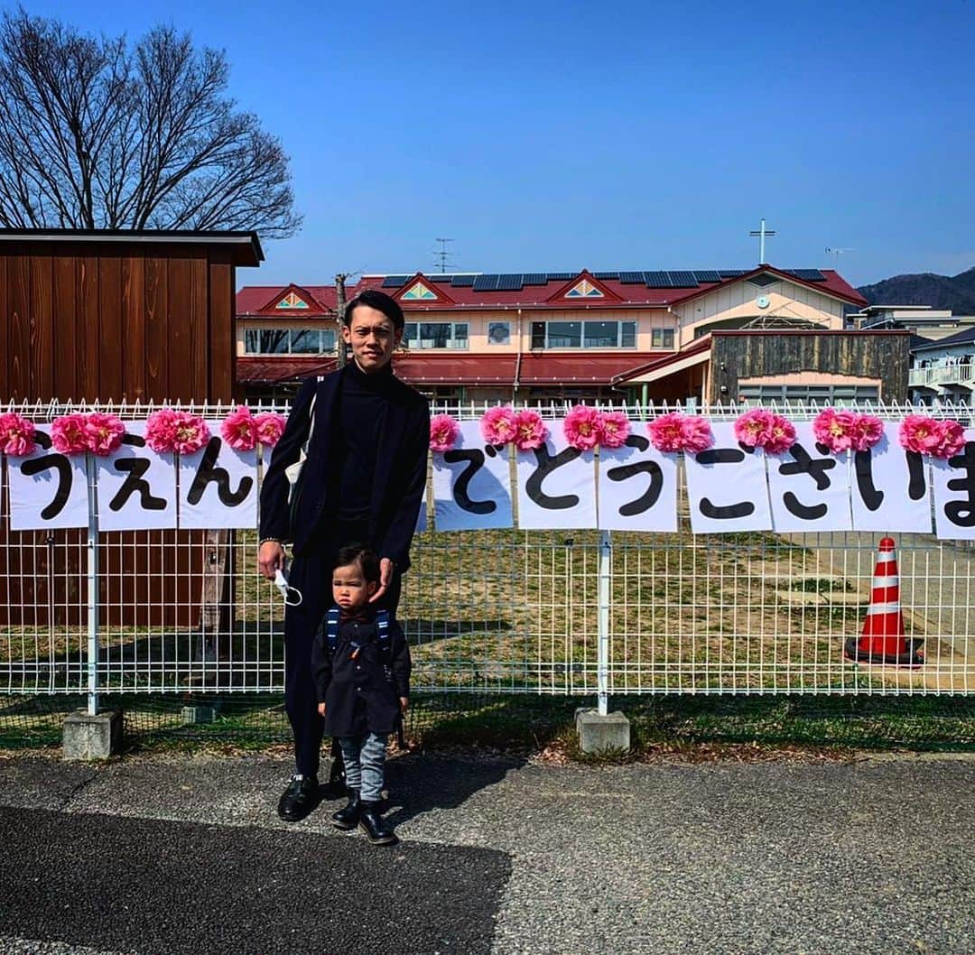 竹内択さんのインスタグラム写真 - (竹内択Instagram)「Attend the ceremony👨👦 顔怖親子👹 #ceremony #toki #時 #takutakeuchi #竹内択」4月8日 11時14分 - taqtakeuchi