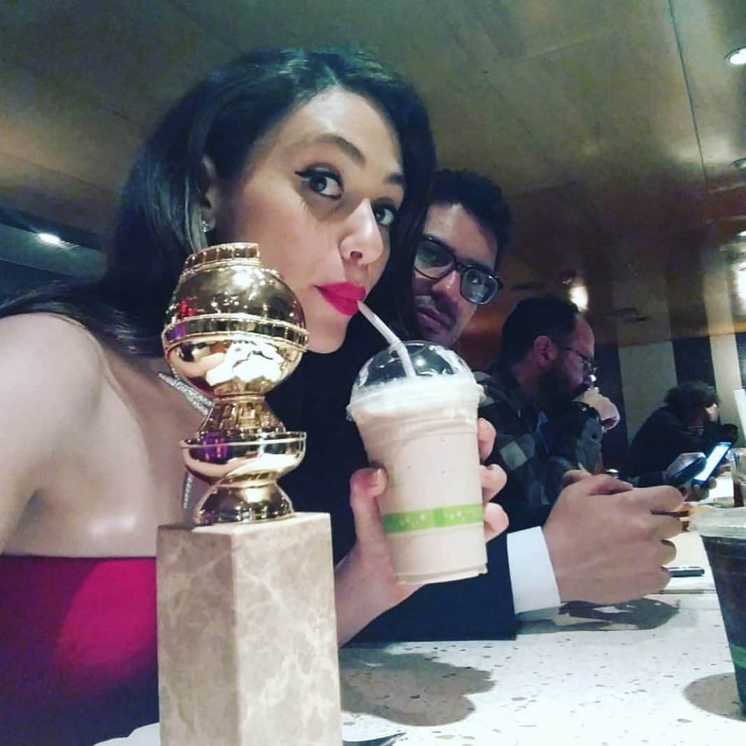 のインスタグラム：「one of my greatest memories is a milkshake at swingers diners with my (then) fiancé the night he won a big fancy award. now swingers has closed its doors for good. my heart breaks for our country, our small businesses, our families, our future.」