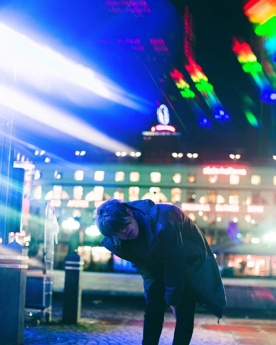 辻村有記のインスタグラム：「Throwback to Stockholm life🇸🇪 Good stay at home😊🏡 #jpop #sweden #stockholm #スウェーデン #ストッホルム #medborgarplatsen  #station #square  photo by @yuki_0422ame」