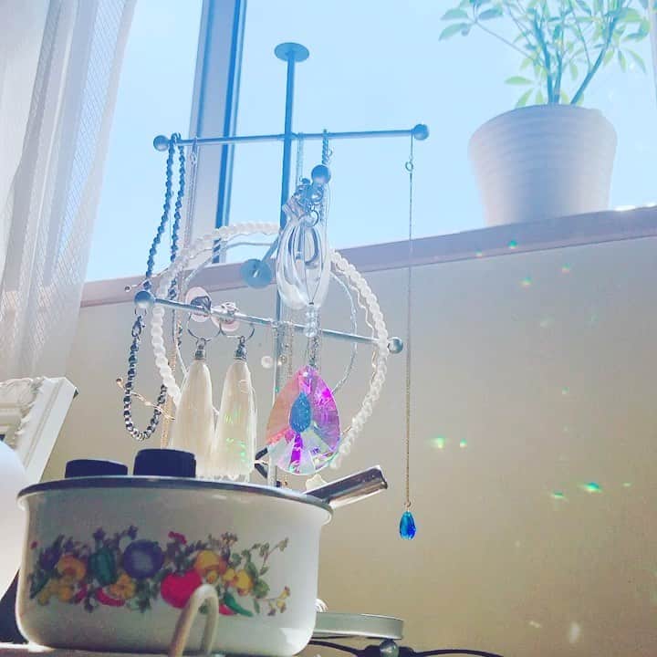 木村仁美のインスタグラム：「#今日の青い #光とともに  ベートーヴェンを聴きながら…」