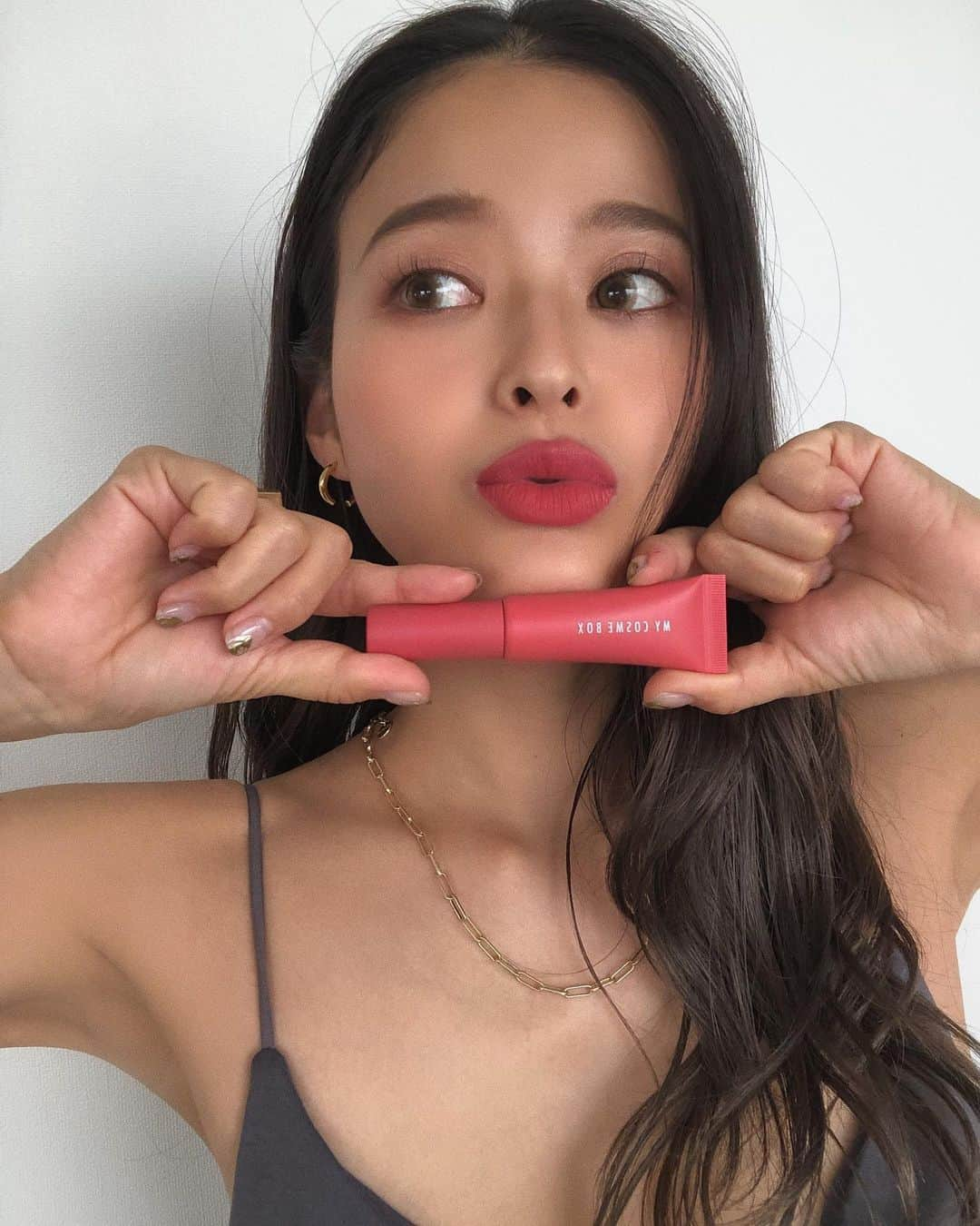 佐野真依子さんのインスタグラム写真 - (佐野真依子Instagram)「MYCOSMEBOX💋 SANGO💋 ぱっと気分が明るくなる 大人ピンクカラー💋 明るく春らしく だけど甘すぎない絶妙ピンク♡ リップから気分を上げる オススメのカラーです💋 @mycosmebox_official  をぜひ✔️してみて下さい💋 #MYCOSMEBOX #MATLIP #マットリップ」4月8日 11時06分 - sanomaisanomai