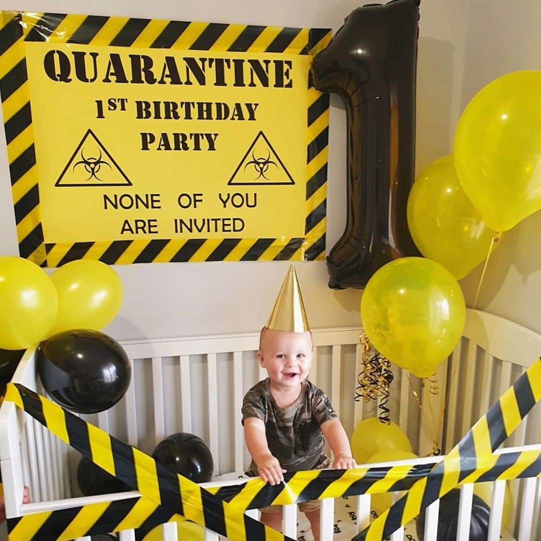 9GAGさんのインスタグラム写真 - (9GAGInstagram)「More cake for me MUAHAHAHA!!⠀ By Kylie Najjar | FB⠀ -⠀ #quarantine #birthday #9gag」4月8日 4時00分 - 9gag