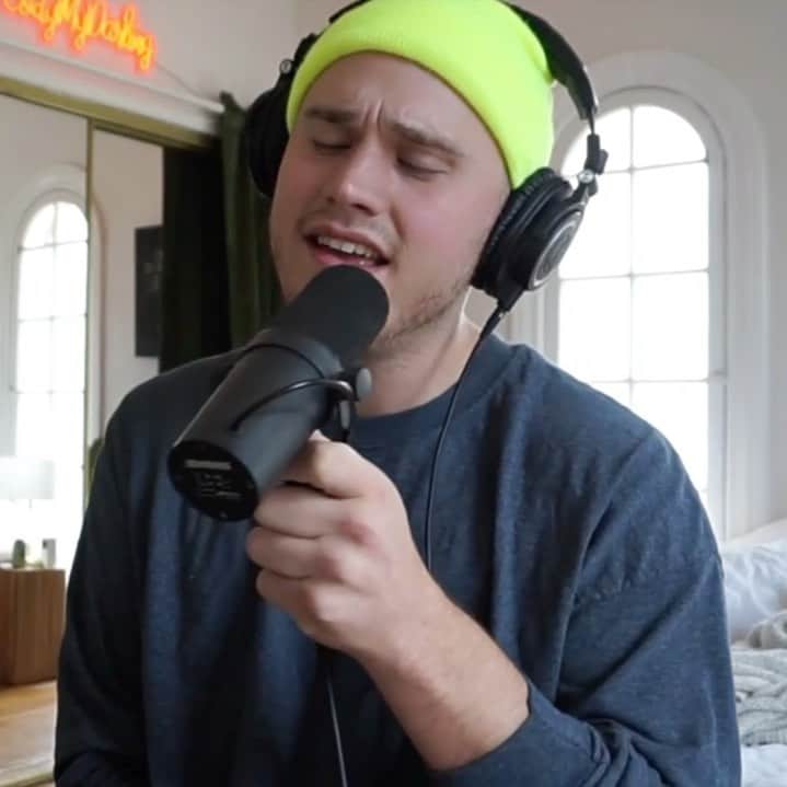 ブランドン・シェイアのインスタグラム：「Luv this song @billieeilish ❤️ full version is on my youtube channel, link in my bio.」