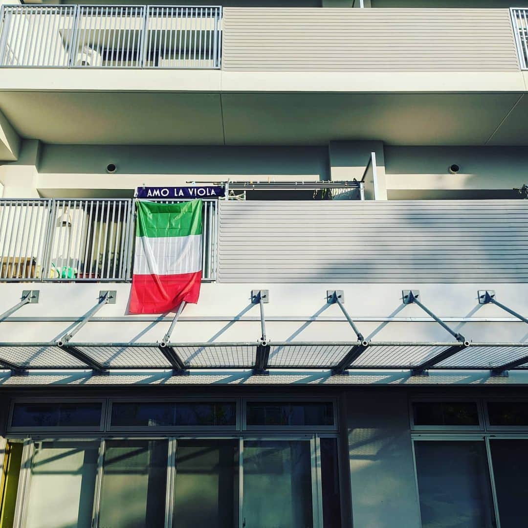 refeiaのインスタグラム：「イタリア式隔離はじめようとしてる人いる…」