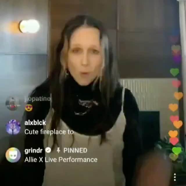 アリー・エックスのインスタグラム：「Leos 🐬」