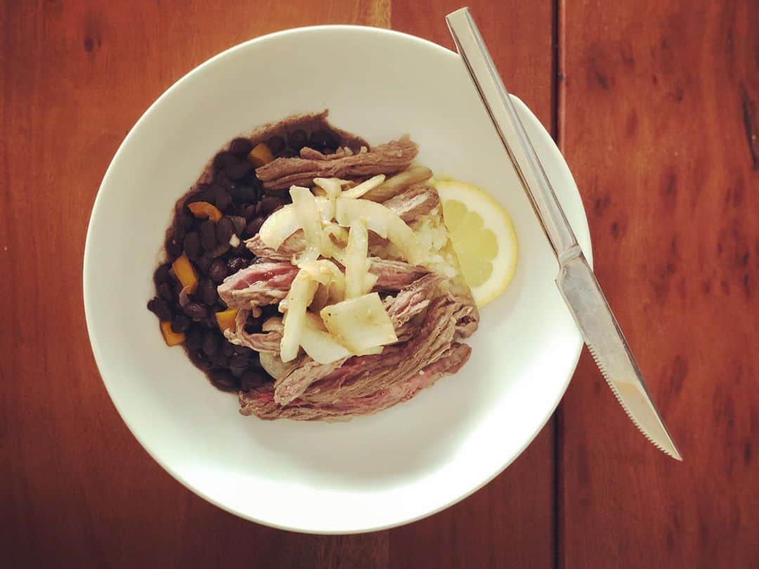 カミーユ・グアティのインスタグラム：「#Cuban #cooking like my #grandma used to make... . . . #foodporn #foodie #foodphotography #foodstagram #cubancooking」