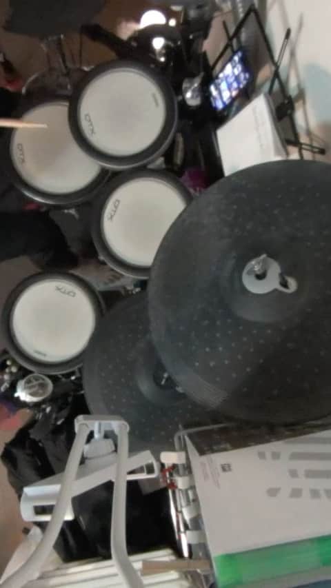 Bunta のインスタグラム：「バンドが回ってきたのでやってみた🥁[桜ソングで繋ごう企画]🥁 #drumforhappy #drums #yamahadtx #drumdrumdrum」