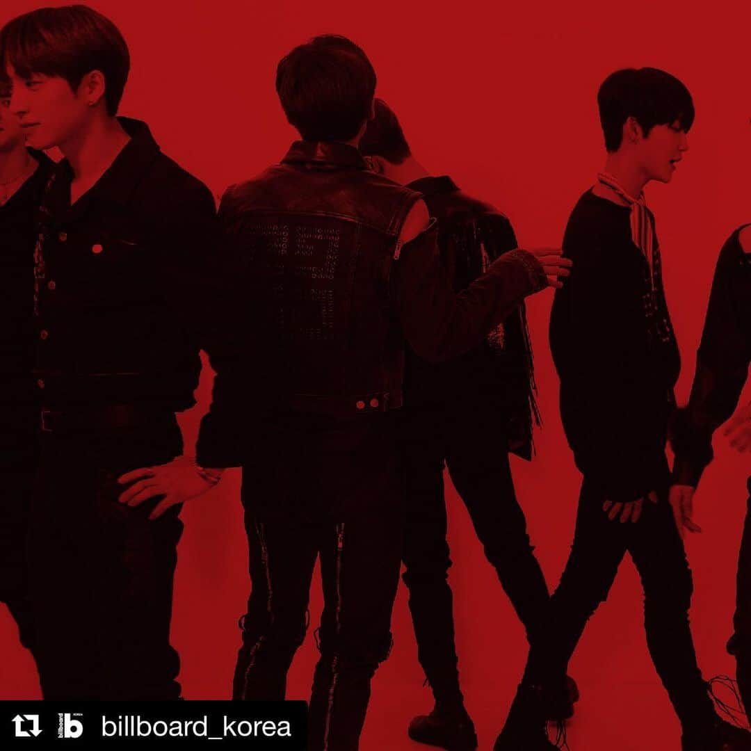 THE BOYZさんのインスタグラム写真 - (THE BOYZInstagram)「#Repost @billboard_korea ・・・ #빌보드코리아 #더보이즈 #선우 #제이콥 [Billboard Korea Magazine Vol.3] 지난 2월 첫 정규 앨범 <REVEAL>을 발매한 더보이즈! 빌보드코리아가 직접 만났습니다. ⠀ Q.<REVEAL> 콘셉트를 소화하면서 가장 ‘늑대 같다’고 생각한 멤버는? 뉴: 주연이에요. 특유의 야성미가 잘 드러났던 것 같아요. 숲속의 늑대처럼. 큐: 주연이의 날카로운 얼굴선과 눈빛이 늑대를 표현할때 잘 나온 것 같아요. 굉장히 멋있었어요. 케빈: 주연이는 타고난 것도 많지만 연습실에서 표정 연기나 제스처 연습을 되게 많이 하더라고요. 다른 멤버들이 헤어, 메이크업 받을 때도 연습하는 모습을 자주 봤거든요. 그래서 더 잘 소화하지 않았나 싶어요. ⠀ 더 많은 인터뷰와 사진은 매거진 3호에서 확인할 수 있습니다. 빌보드 코리아 매거진 Vol.3는 billkpop.com에서 예약판매 중!👏」4月8日 19時26分 - official_theboyz