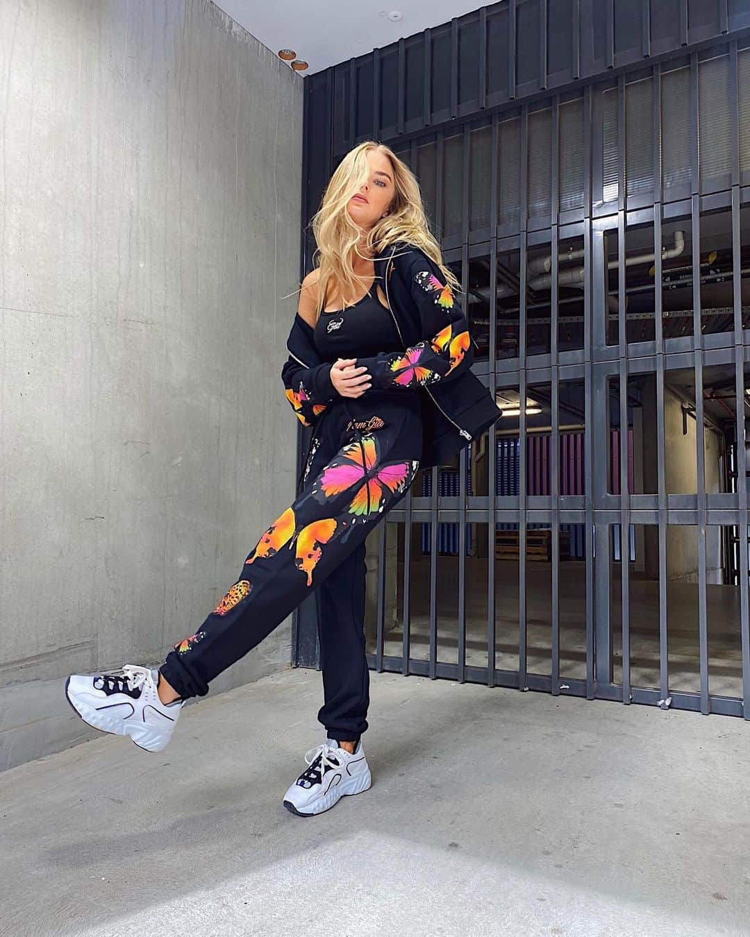 tiger Mistさんのインスタグラム写真 - (tiger MistInstagram)「SALE on the @iamgia Aporia Track Suit 🦋 Get yours on pre-order today babes!」4月8日 19時32分 - tigermist