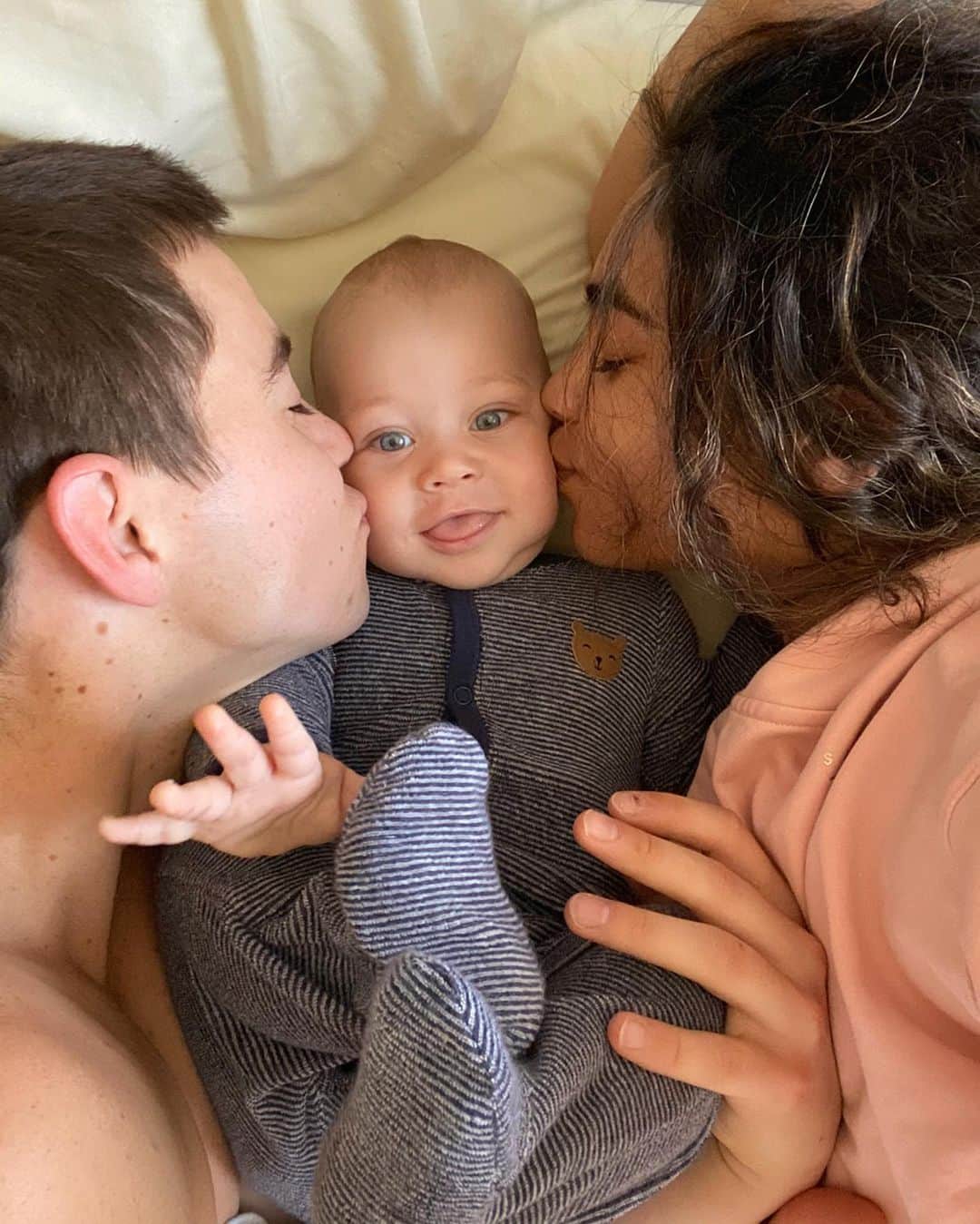 ナッシュ・グリアのインスタグラム：「Rise n’ shine 😚✨」