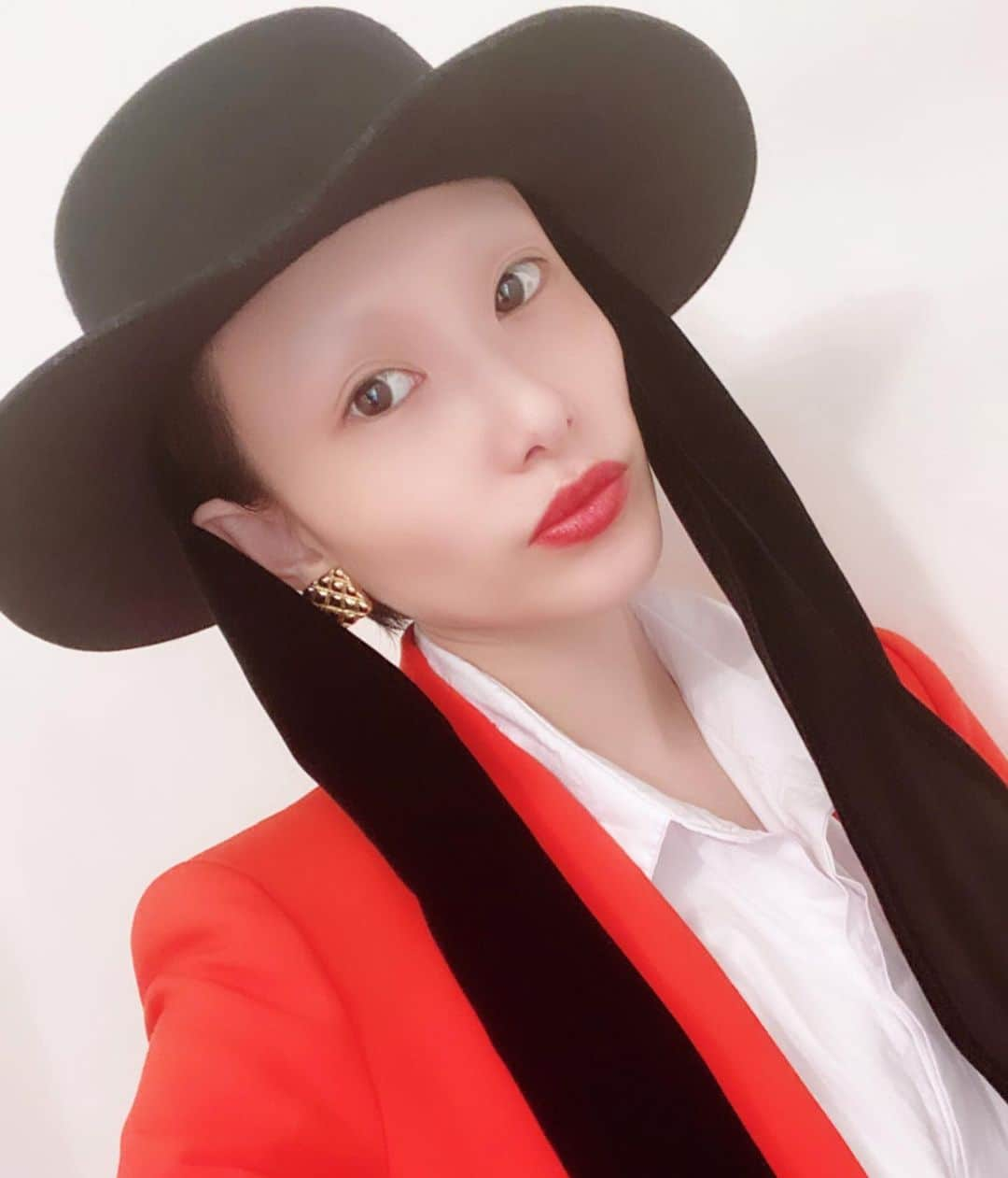 濱田茉奈さんのインスタグラム写真 - (濱田茉奈Instagram)「._ Thank u invite me @adele_lavend ._ This hat's brand @adelelavend_official 💓._ My fav and 2ways or I can guess 3way styling too. Please check it out everyone. #fashion #adelelavand #official #dress #dressy #mode #model #manahamada」4月8日 13時13分 - manahamada0222