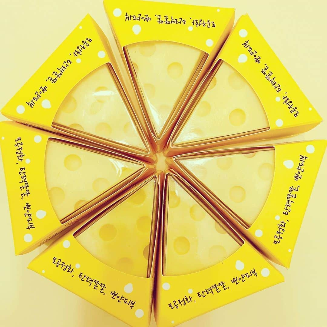 SKINGARDEN［スキンガーデン］さんのインスタグラム写真 - (SKINGARDEN［スキンガーデン］Instagram)「チーズ！？🧀﻿ ﻿ ﻿ cosforu﻿ Cheese Cleansing Sosp🧀﻿ ﻿ ﻿ ﻿ チーズのようにもちもちした石鹸😁﻿ ﻿ 毛穴の老廃物をしっかり落とし、ハリのある肌に導く💕﻿ ﻿ ﻿ ﻿ ﻿ ﻿ #skingarden #G9skin#韓国コスメ #防弾少年団 #バンタン #bts #モウダ#トニモリ#イニスフリー#ネイチャーリパブリッ#vtcosmetic #新商品#ドクタージャルト#ロムアンド#ハンドクリーム#cosforu#チーズ#石鹸#エチュードハウス#クリオ#3CE」4月8日 13時54分 - skingarden.jp