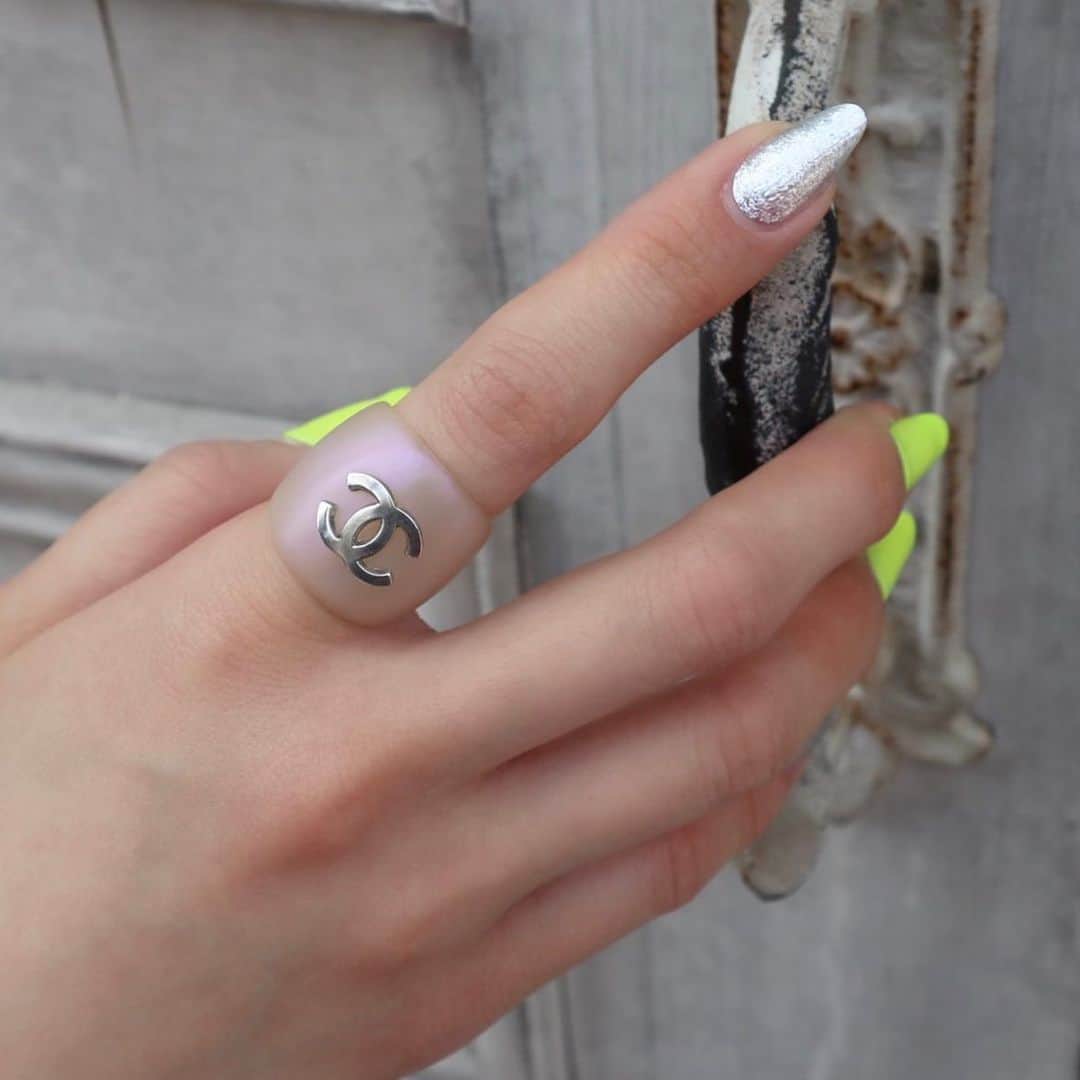 Vintage Brand Boutique AMOREさんのインスタグラム写真 - (Vintage Brand Boutique AMOREInstagram)「Chanel logo ring size #11.  #amoretokyo #amorevintage #amoregentleman」4月8日 14時59分 - amore_tokyo