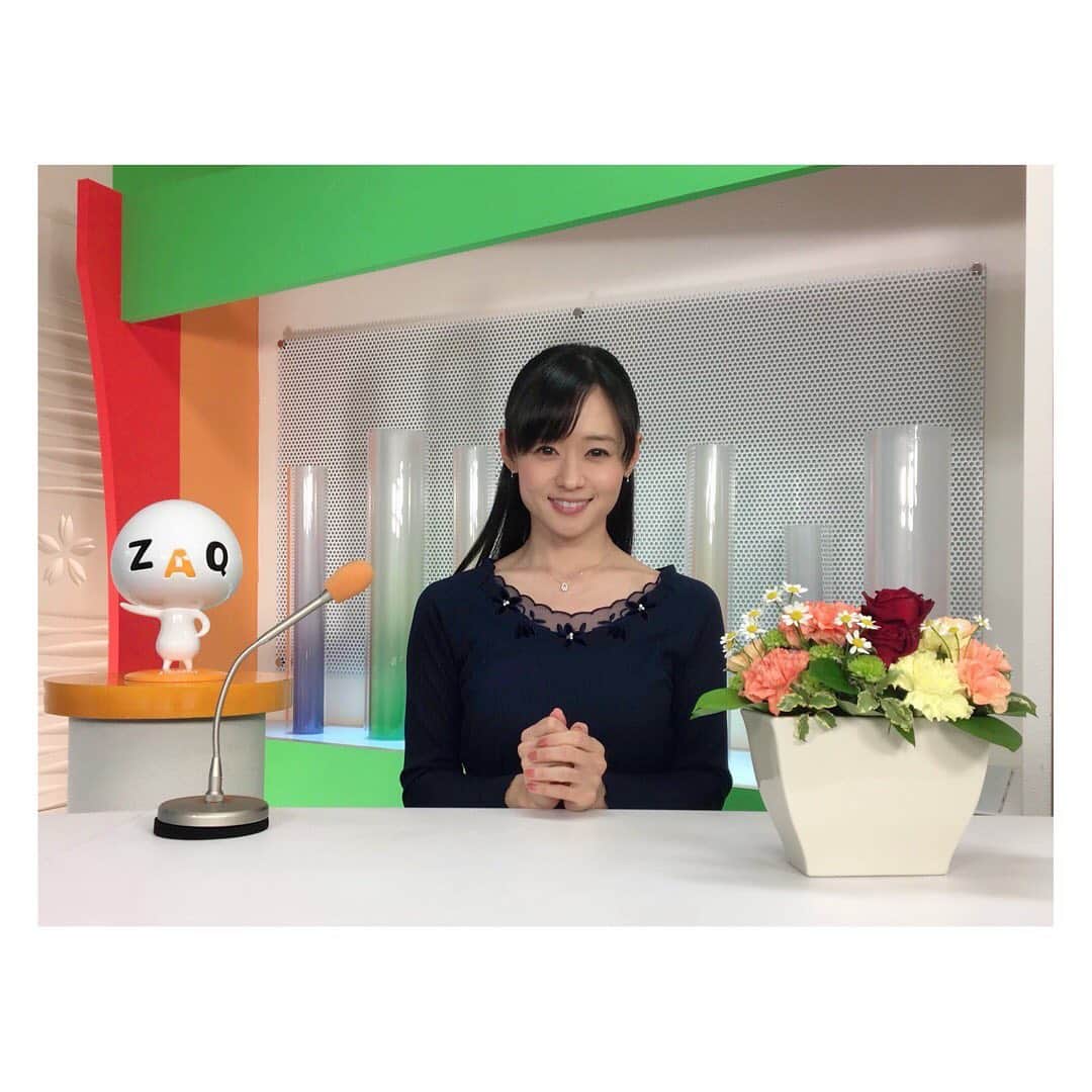 柳野玲子のインスタグラム：「J:COM「デイリーニュース」 緊急事態宣言を受け、今日から番組も休止となりました。 また笑顔でお届けできる日を楽しみに、引き続き自粛致します🙇‍♀️ この間、何か楽しいことできないか考えてみます٩(๑❛ᴗ❛๑)۶ なにが良いかなぁ？ #ジェイコム #デイリーニュース #キャスター #生放送 #休止 #緊急事態宣言 #自粛 #自粛生活」