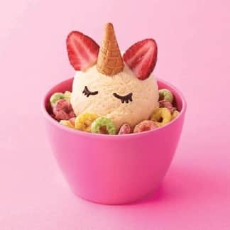 ケロッグ(Kellogg's)公式のインスタグラム：「#ゆめかわシリアル ✨🦄 #ユニコーンフルーツループ 好評発売中✨😍 アイスクリームと合わせたり、アレンジいろいろ🐯💕 #フルーツループ #ケロッグ #シリアル #ユニコーン #kellogg #kelloggs #cereal #fruitsloop #ゆめかわ #アレンジレシピ #ゆめかわいい」