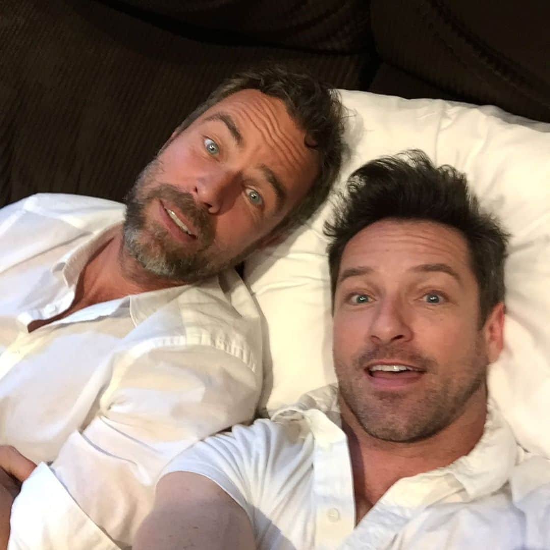 イアン・ボーエンさんのインスタグラム写真 - (イアン・ボーエンInstagram)「TWINS!!! * HAPPY BIRTHDAY to this 11:11 man @jrbourne1111 * You won’t find someone who cares more about other people than this one right here and I’m lucky to call him one of my very best friends. * Party to be Rescheduled ASAP when we #GetBackToNormal!! *」4月9日 5時12分 - ianbohen