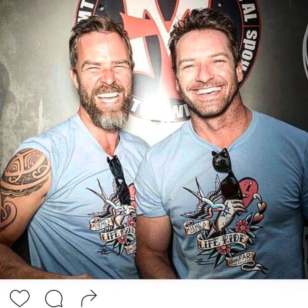 イアン・ボーエンのインスタグラム：「TWINS!!! * HAPPY BIRTHDAY to this 11:11 man @jrbourne1111 * You won’t find someone who cares more about other people than this one right here and I’m lucky to call him one of my very best friends. * Party to be Rescheduled ASAP when we #GetBackToNormal!! *」