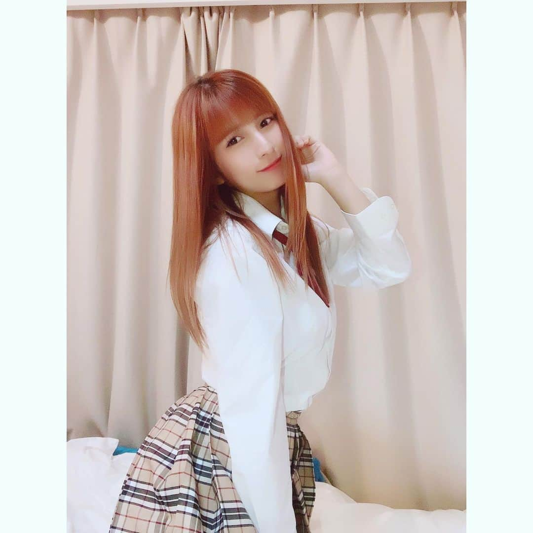 小田あさ美さんのインスタグラム写真 - (小田あさ美Instagram)「#goodmorning ☀️ #talent #model #actress #グラビア #制服 #コスプレ #次何着よう #昼夜逆転してる #お腹空いた #朝ご飯 #何食べよう」4月9日 5時48分 - odaasami0914