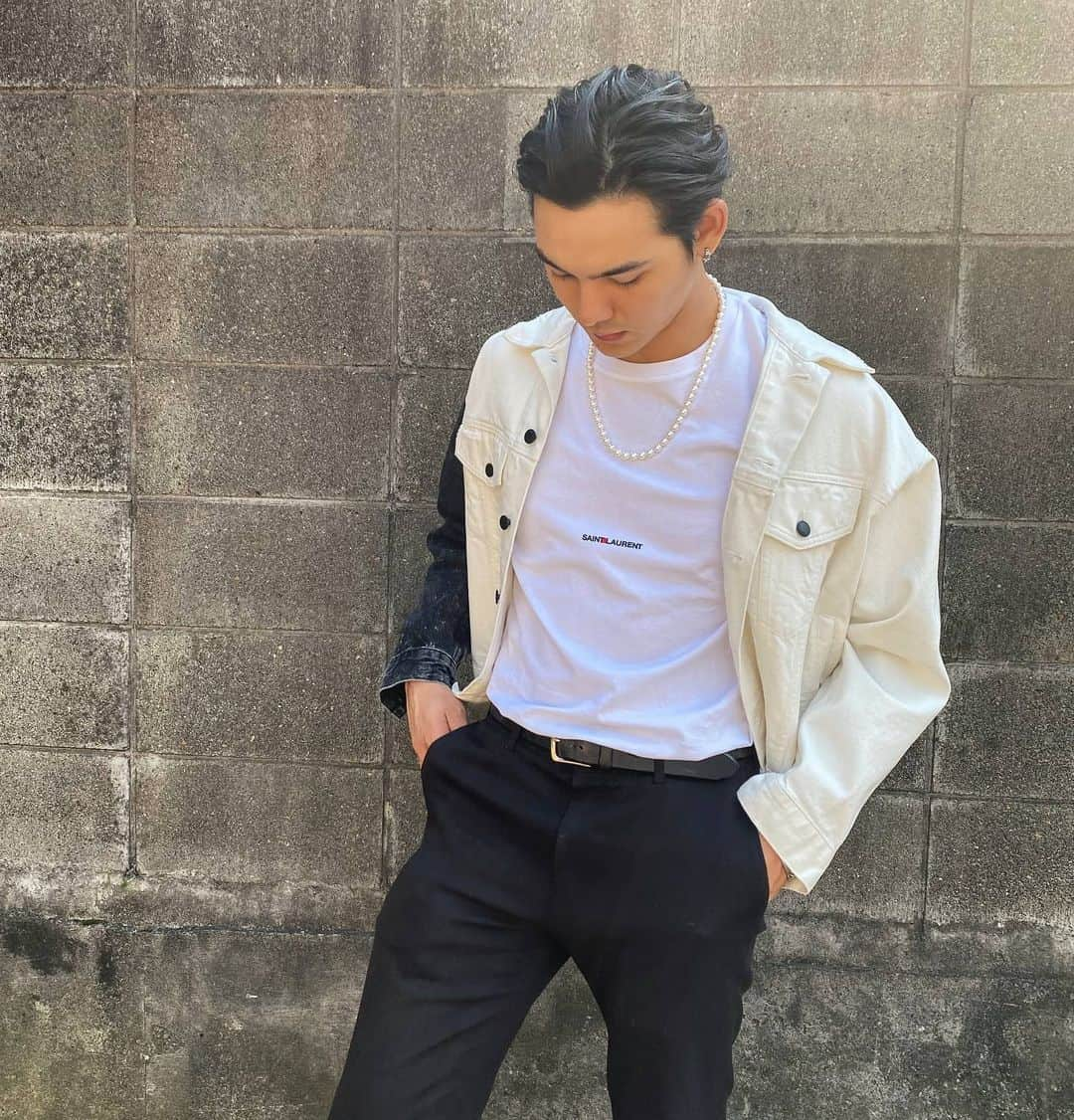 大田光るさんのインスタグラム写真 - (大田光るInstagram)「皆様こんばんは。 この前の私服載せときます。 皆自粛で暇でしょうからインスタライブ今日21時からやりますよ🤡✌🏼 @ysl  @alexanderwangny  #menspearl  #pearl」4月8日 20時48分 - hikaruota_official