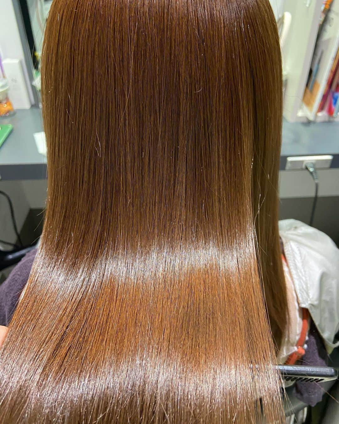 阿久津真央さんのインスタグラム写真 - (阿久津真央Instagram)「@lwis_hair で カラー&カット&トリートメントしてもらて💇‍♀️うるつやサラふわガールなってきた😍🤟✨ 最高すぎるっっ🥺✨！！！！ 命の前髪もアイロンで流しやすく カットしてもらって毎日らくらく🥳 カラーの色味もどんぴしゃ祭り🎊🌸 ありがとうございました😊♬」4月8日 21時12分 - akutsumao