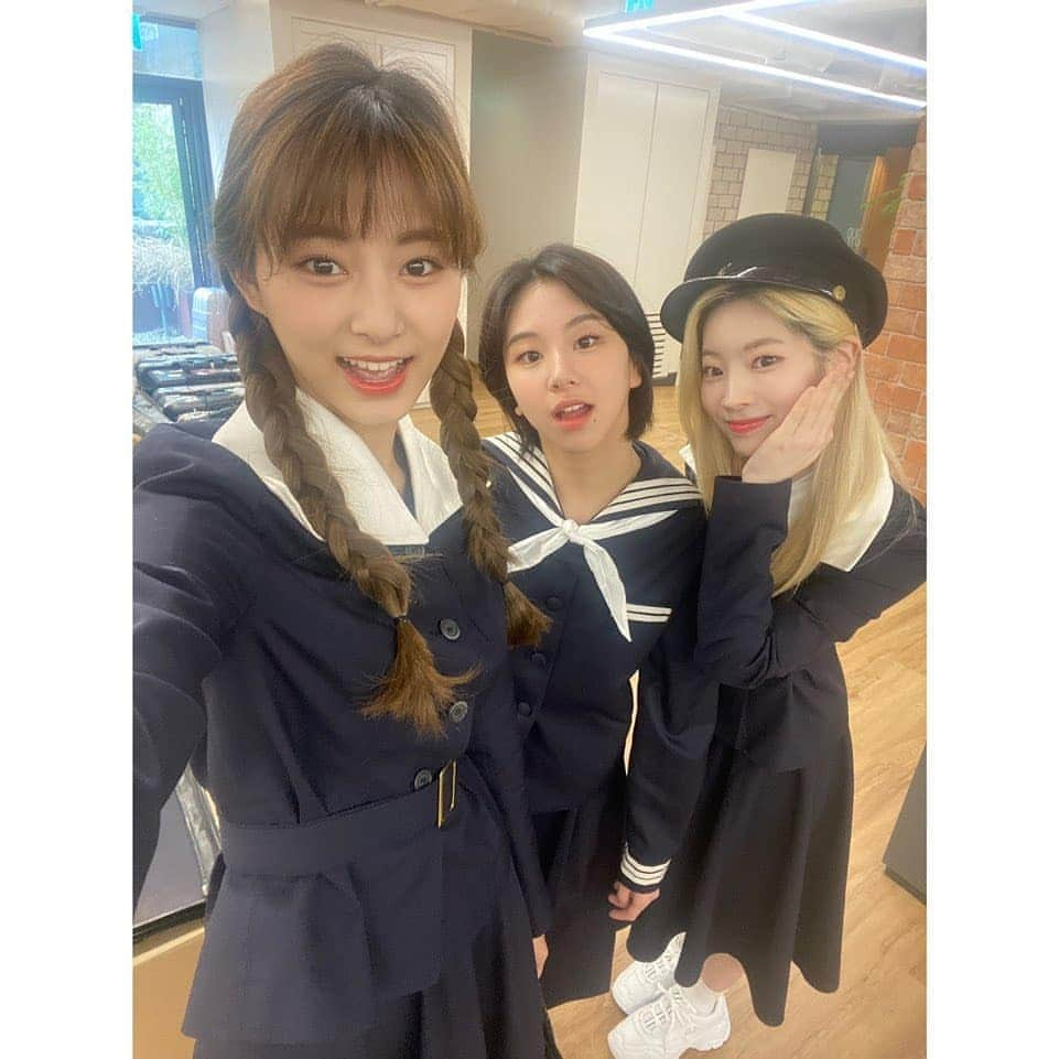 TWICEさんのインスタグラム写真 - (TWICEInstagram)「급식단🥰」4月8日 21時35分 - twicetagram