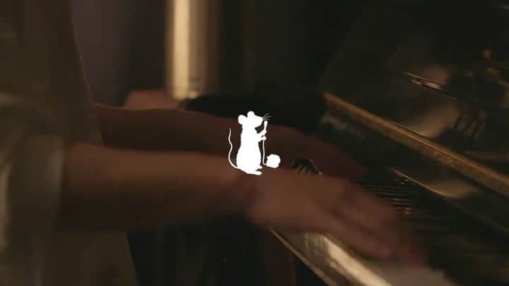 DE DE MOUSEのインスタグラム：「I played “Spring String”. I made mistake though 😹 I will do DJ Webcast on tomorrow!!! 明日23時より『Hello My Friend』のリリース配信を行います この時期は外に出られなくなるのではないか、と収録しておいたものをお届けします このピアノは、撮影最後にポロポロと弾いていたものを撮られてしまったものです ところどころ間違っていますが…  #dédémouse #dedemouse #デデマウス #電電鼠」