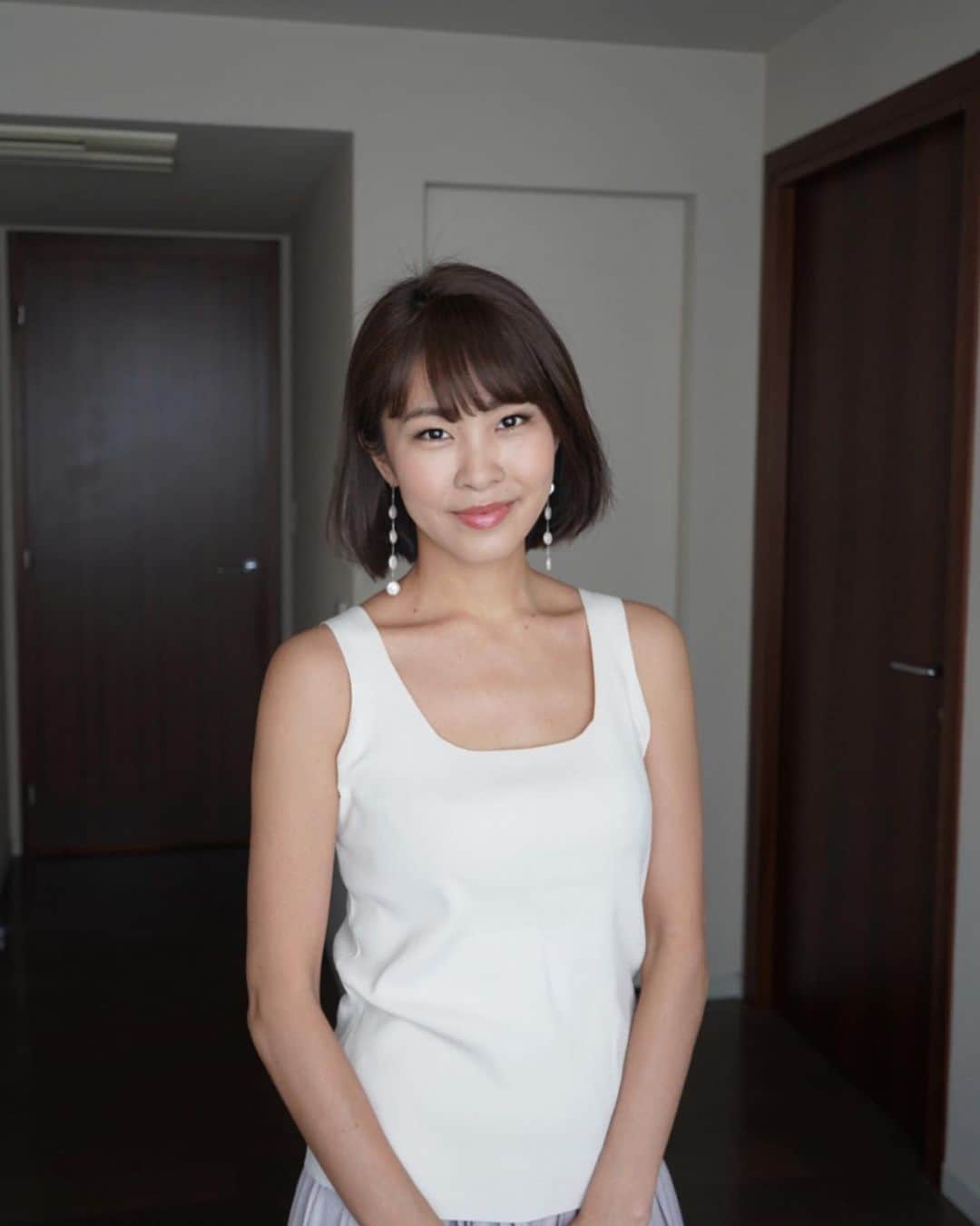坂元美香さんのインスタグラム写真 - (坂元美香Instagram)「やほー🤗前髪切りました（うそ）  暇すぎてAmazonで前髪買った。  #前髪は買う時代 photo by 息子」4月8日 22時50分 - mika_saka