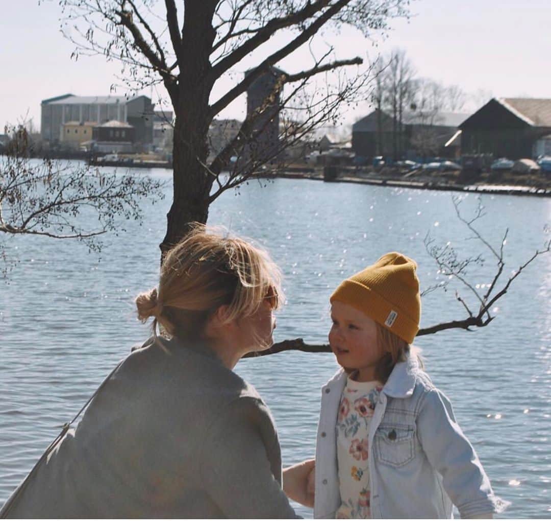 アミナ・アタハノワのインスタグラム：「Моя надежда на лучшее в это непростое время💞」