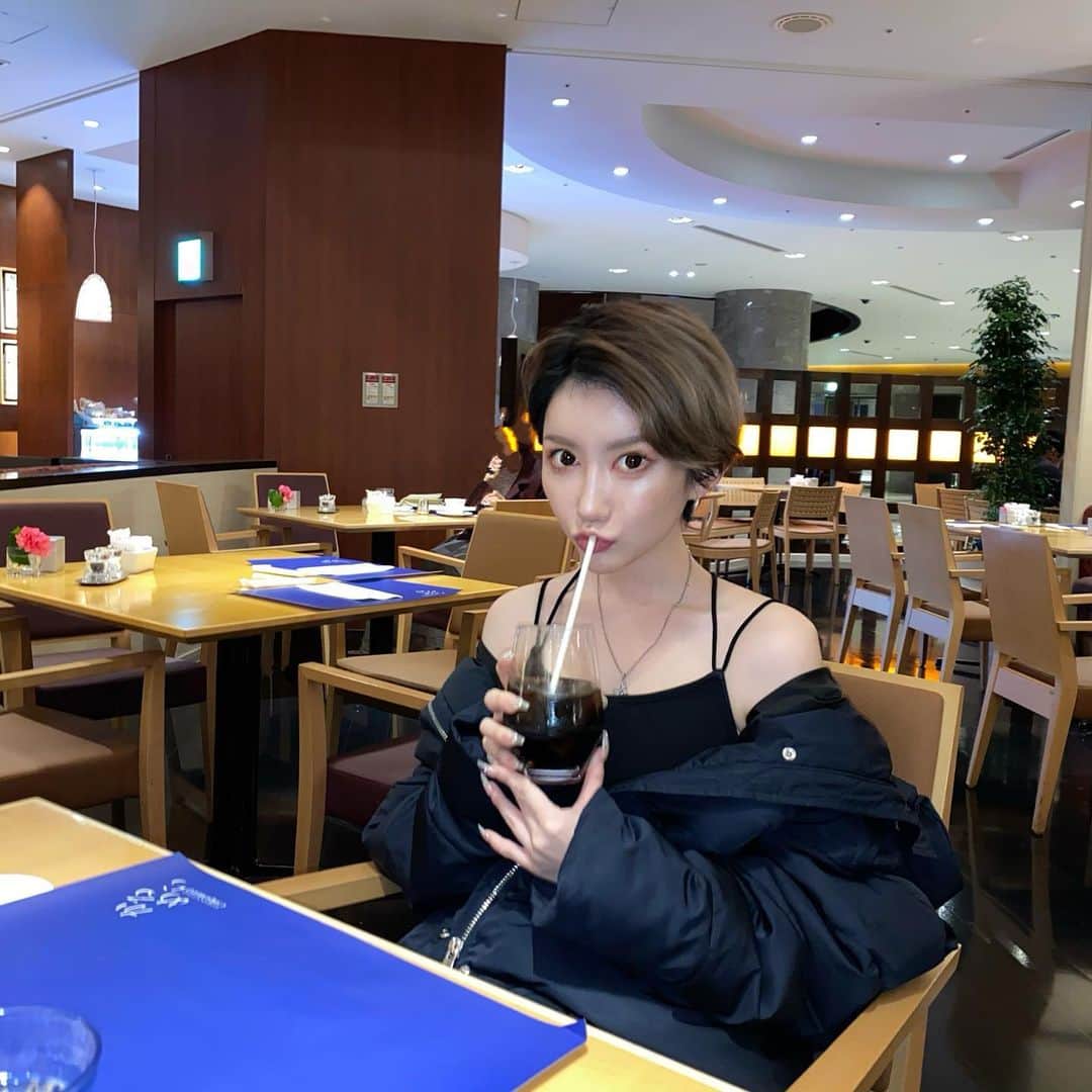 MASAMIのインスタグラム：「新しい髪色😎」
